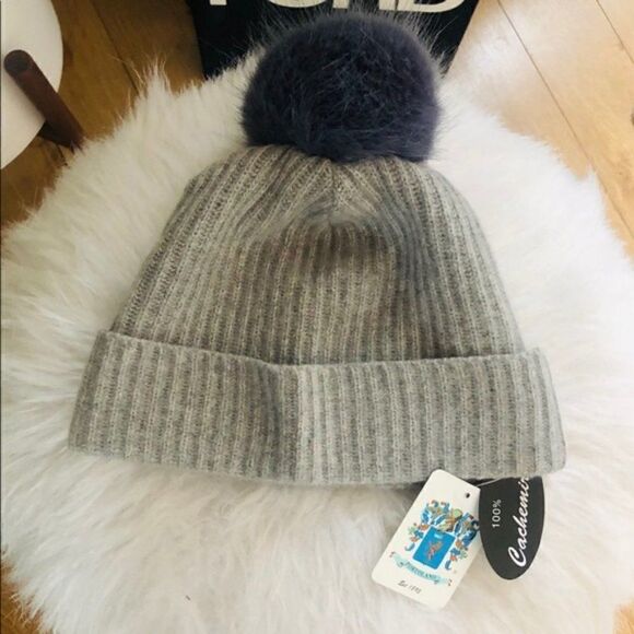 Portolano Cashmere & Faux‎ Fur Pompom Beanie Hat, Gray, One Size, Luxurious, NWT - Picture 4 of 9